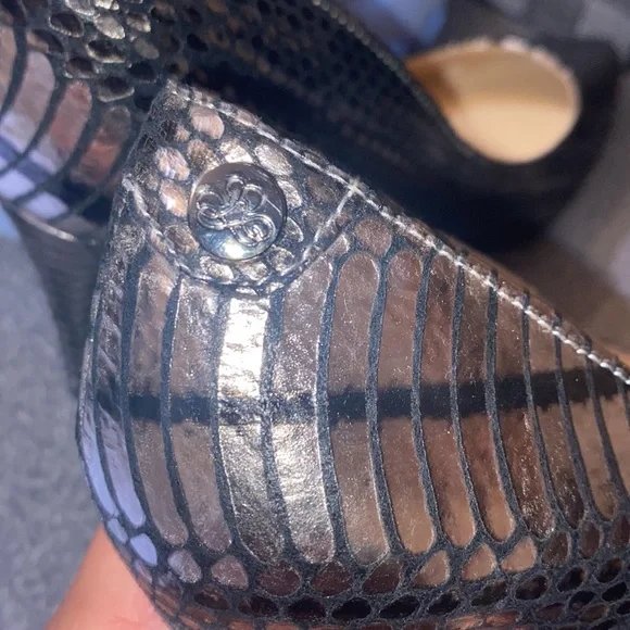 J. Reneé - Picture 5 of 5